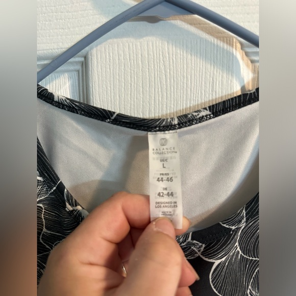 EUC Marika Balance Collection Floral Tank - Picture 2 of 3